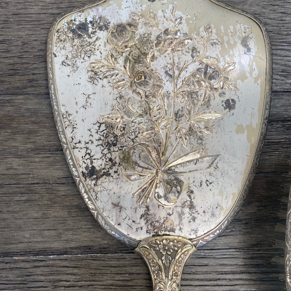 Vintage mirror and hairbrush set ￼ main image 7